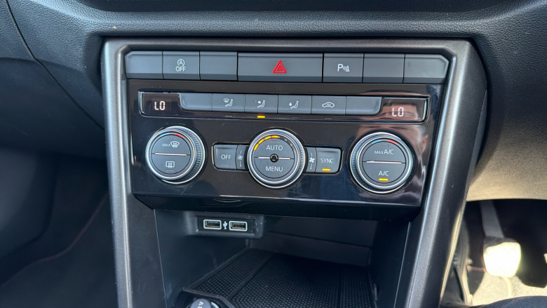 Volkswagen T-Roc 1.0 TSI Design 5dr Petrol Hatchback